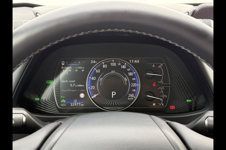 Lexus UX 250h Preference Line | ACC | CarPlay | Dodehoek | Keyless | 18 inch