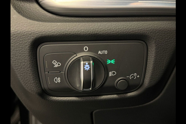 Audi A3 Sportback 40 e-tron Advance Sport l Virtual l Stoel verwarming l Led l Navi