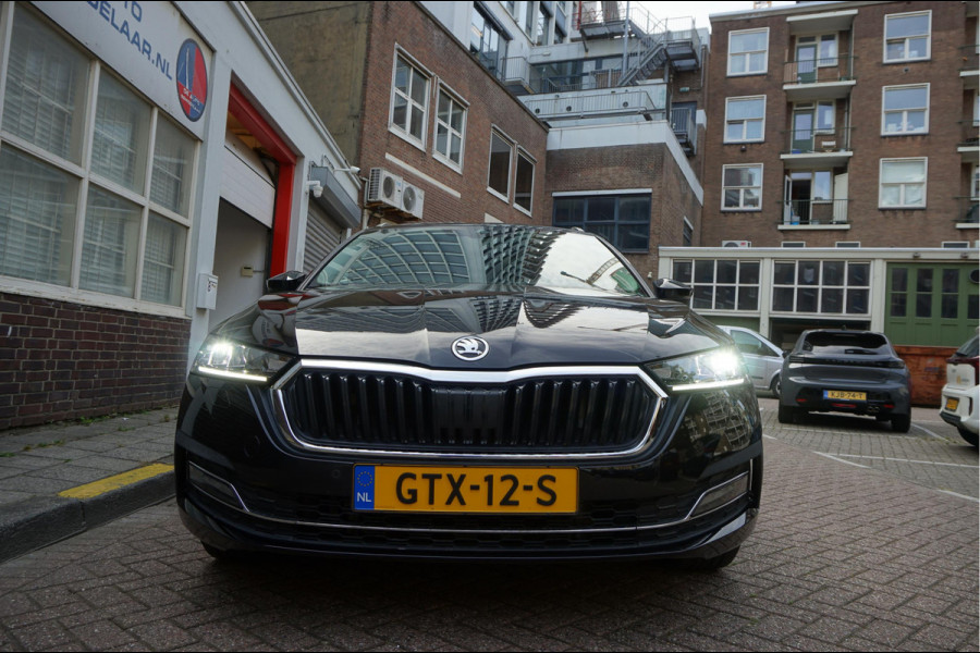 Škoda Octavia Combi 1.0 e-TSI Sport Business | Sfeerverlichting | Virtual cockpit | Cruise + Lane | Apple/ Android | BTW