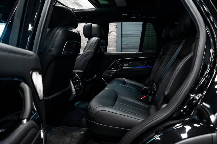 Land Rover Range Rover 3.0 P460e HSE PHEV *Meridian Signature / SV Bespoke Leder-Pakket / Stoelventilatie + Massage / Panorama / 5-Jaar Garantie*