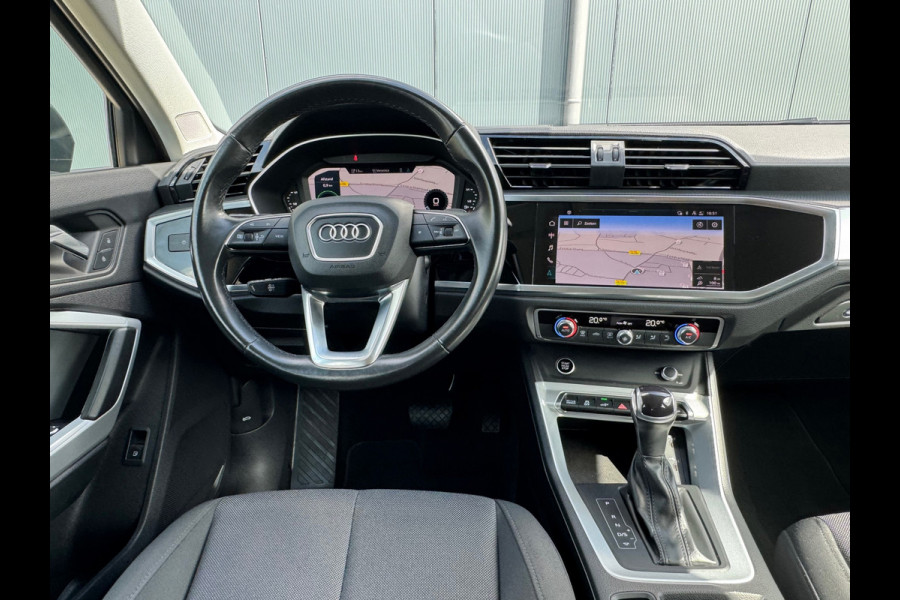 Audi Q3 45 TFSI e Basis * Camera * Cruise * Xenon/led * Clima * Navigatie *