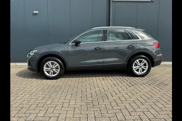 Audi Q3 45 TFSI e Basis * Camera * Cruise * Xenon/led * Clima * Navigatie *