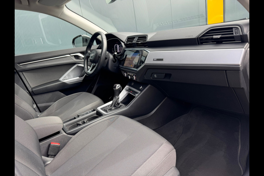 Audi Q3 45 TFSI e Basis * Camera * Cruise * Xenon/led * Clima * Navigatie *