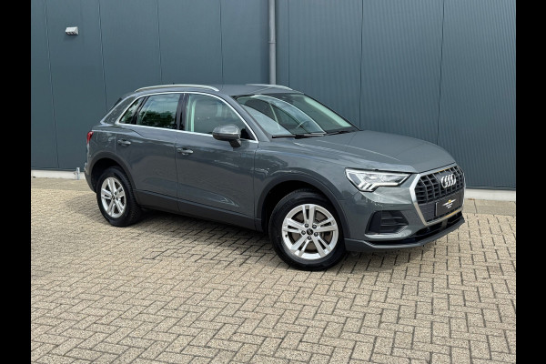 Audi Q3 45 TFSI e Basis * Camera * Cruise * Xenon/led * Clima * Navigatie *