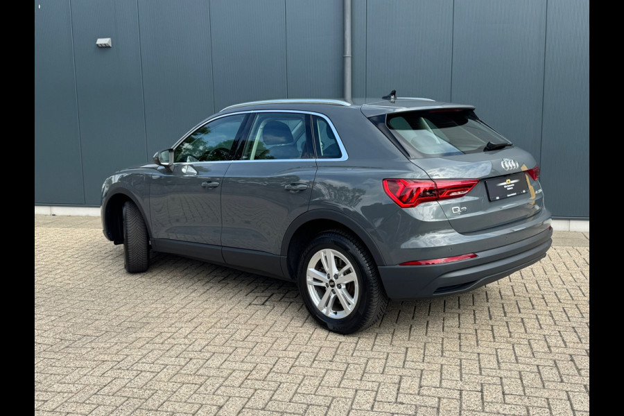 Audi Q3 45 TFSI e Basis * Camera * Cruise * Xenon/led * Clima * Navigatie *