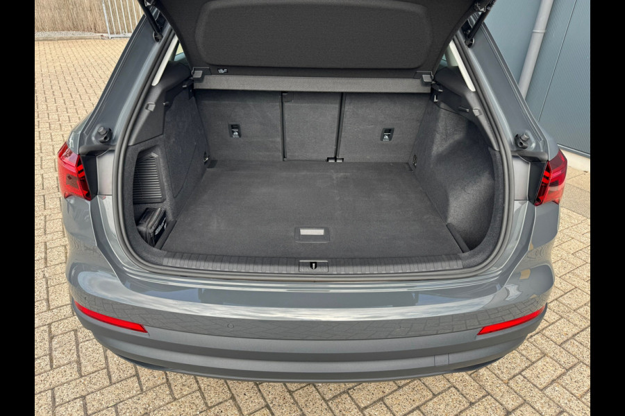 Audi Q3 45 TFSI e Basis * Camera * Cruise * Xenon/led * Clima * Navigatie *