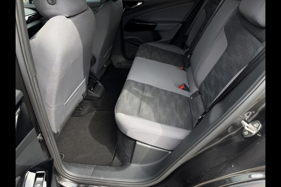 Volkswagen ID.4 Life 77 kWh / Trekhaak / Adapt. Cruise / Carplay / PDC V+A / Stoel verwarming