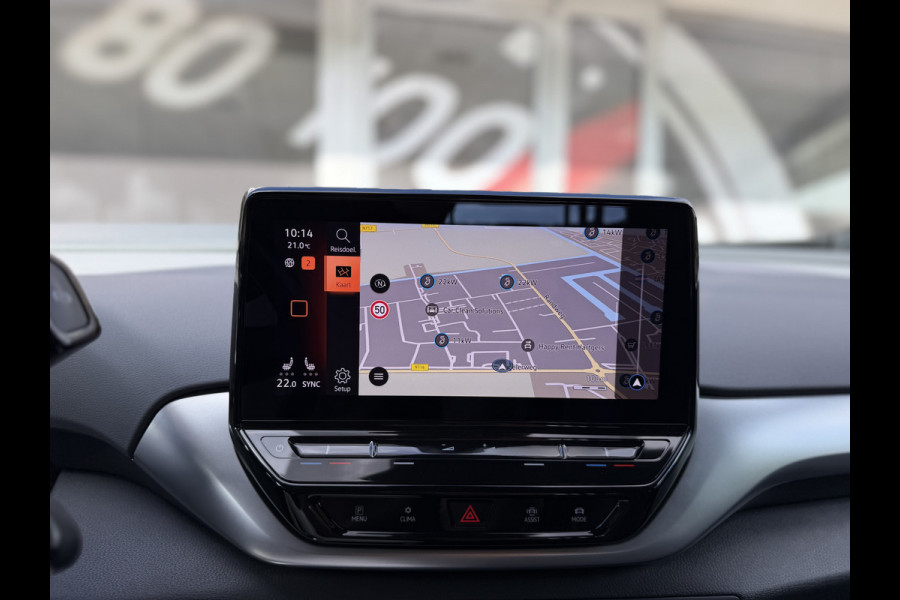 Volkswagen ID.4 Life 77 kWh / Trekhaak / Adapt. Cruise / Carplay / PDC V+A / Stoel verwarming