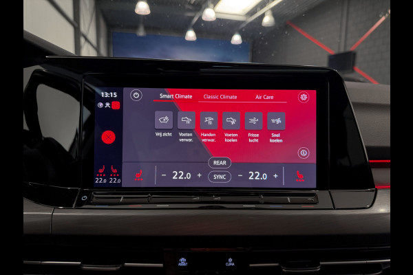Volkswagen Golf 1.5 eTSI 1st Edition |GTI Pack|IQ-Light|Trekhaak|Massage|Panorama|Stuurverw.|Full opt.