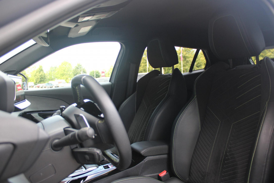 Peugeot 2008 1.2 Hybrid 145PK AUTOMAAT GT PACK | ELEKTRISCH BEDIENBARE BESTUURDERSSTOEL | NAVIGATIE | FULL LED KOPLAMPEN | DRAADLOZE APPLE CARPLAY/ANDROID AUTO | ADAPTIVE CRUISE CONTROL | CAMERA VOOR + ACHTER | CLIMATE CONTROL | LICHTMETALEN VELGEN 17" | KEYLESS ENTRY/START | DAB+ RADIO | ALCANTARA/LEDEREN BEKLEDING  | DODEHOEK DETECTIE | PARKEERSENSOREN VOOR + ACHTER | STOEL VERWARMING | DRAADLOZE TELEFOONLADER |
