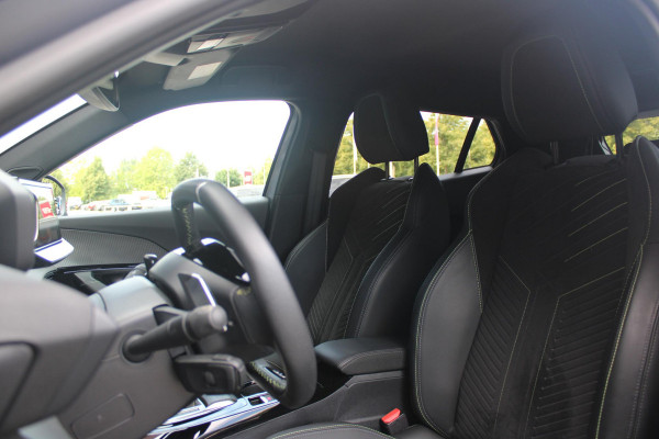 Peugeot 2008 1.2 Hybrid 145PK AUTOMAAT GT PACK | ELEKTRISCH BEDIENBARE BESTUURDERSSTOEL | NAVIGATIE | FULL LED KOPLAMPEN | DRAADLOZE APPLE CARPLAY/ANDROID AUTO | ADAPTIVE CRUISE CONTROL | CAMERA VOOR + ACHTER | CLIMATE CONTROL | LICHTMETALEN VELGEN 17" | KEYLESS ENTRY/START | DAB+ RADIO | ALCANTARA/LEDEREN BEKLEDING  | DODEHOEK DETECTIE | PARKEERSENSOREN VOOR + ACHTER | STOEL VERWARMING | DRAADLOZE TELEFOONLADER |