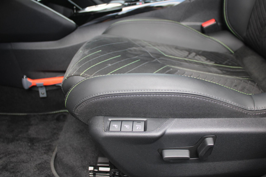 Peugeot 2008 1.2 Hybrid 145PK AUTOMAAT GT PACK | ELEKTRISCH BEDIENBARE BESTUURDERSSTOEL | NAVIGATIE | FULL LED KOPLAMPEN | DRAADLOZE APPLE CARPLAY/ANDROID AUTO | ADAPTIVE CRUISE CONTROL | CAMERA VOOR + ACHTER | CLIMATE CONTROL | LICHTMETALEN VELGEN 17" | KEYLESS ENTRY/START | DAB+ RADIO | ALCANTARA/LEDEREN BEKLEDING  | DODEHOEK DETECTIE | PARKEERSENSOREN VOOR + ACHTER | STOEL VERWARMING | DRAADLOZE TELEFOONLADER |