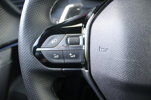 Peugeot 2008 1.2 Hybrid 145PK AUTOMAAT GT PACK | ELEKTRISCH BEDIENBARE BESTUURDERSSTOEL | NAVIGATIE | FULL LED KOPLAMPEN | DRAADLOZE APPLE CARPLAY/ANDROID AUTO | ADAPTIVE CRUISE CONTROL | CAMERA VOOR + ACHTER | CLIMATE CONTROL | LICHTMETALEN VELGEN 17" | KEYLESS ENTRY/START | DAB+ RADIO | ALCANTARA/LEDEREN BEKLEDING  | DODEHOEK DETECTIE | PARKEERSENSOREN VOOR + ACHTER | STOEL VERWARMING | DRAADLOZE TELEFOONLADER |