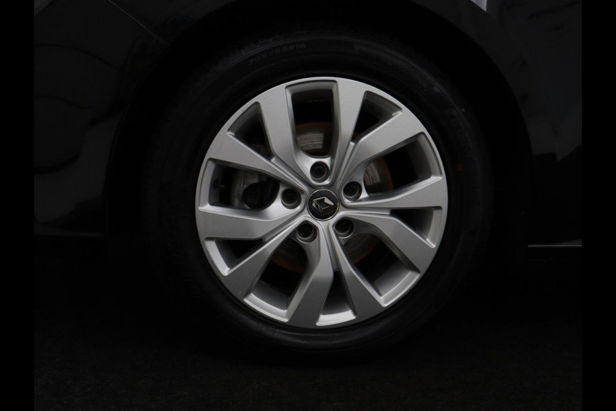 Renault Mégane Estate 1.3 TCe Limited | Trekhaak | Parkeerhulp | Cruise control | Climate control | Navigatie | Bluetooth | Keyless | Sfeerverlichting |