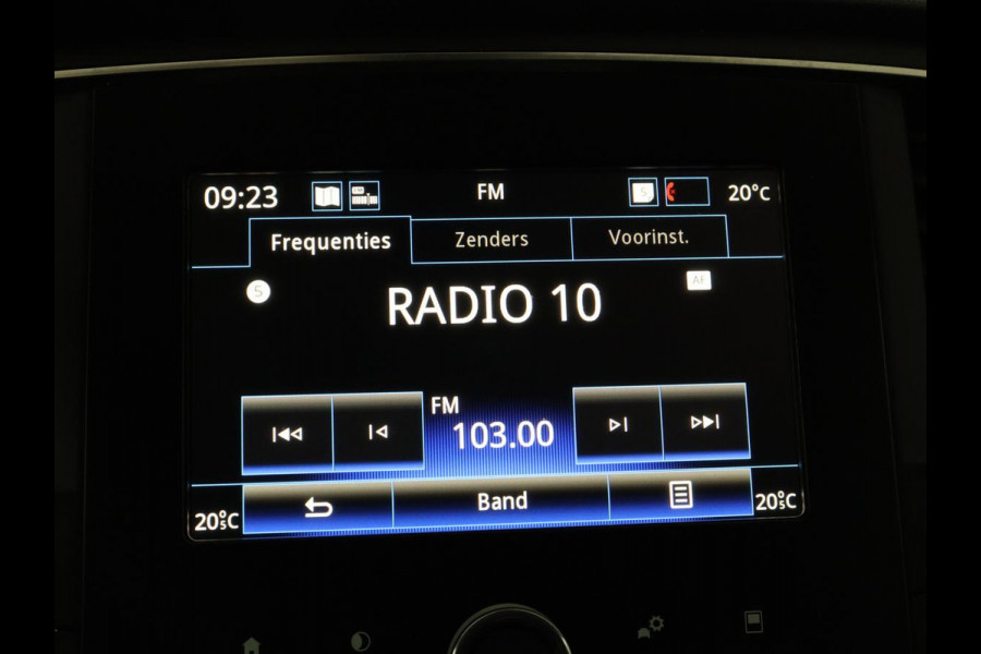 Renault Mégane Estate 1.3 TCe Limited | Trekhaak | Parkeerhulp | Cruise control | Climate control | Navigatie | Bluetooth | Keyless | Sfeerverlichting |