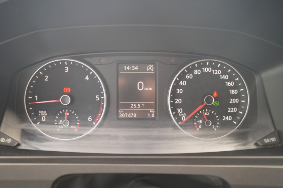 Volkswagen Transporter 2.0 TDI 150pk DSG L1-H1 Highline -LEER-PDC-CAM-