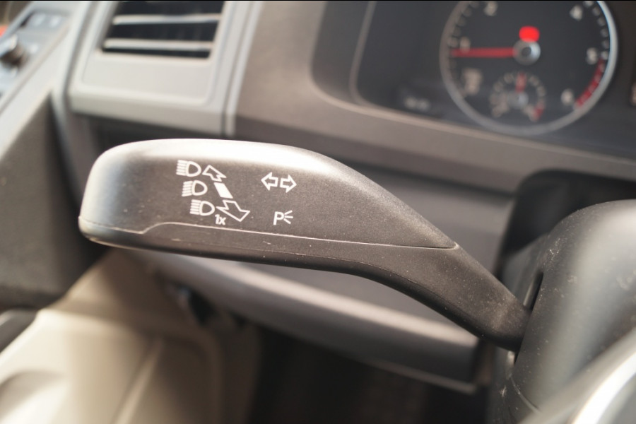 Volkswagen Transporter 2.0 TDI 150pk DSG L1-H1 Highline -LEER-PDC-CAM-