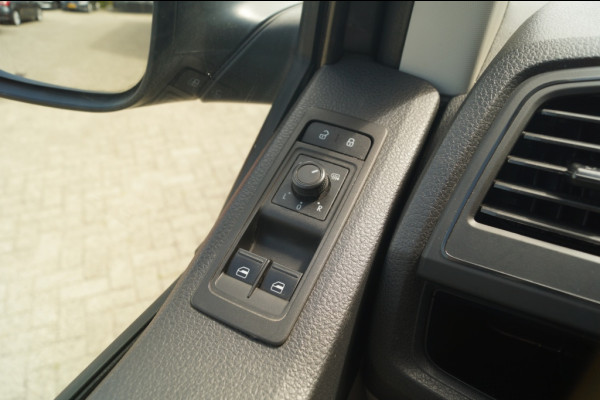 Volkswagen Transporter 2.0 TDI 150pk DSG L1-H1 Highline -LEER-PDC-CAM-