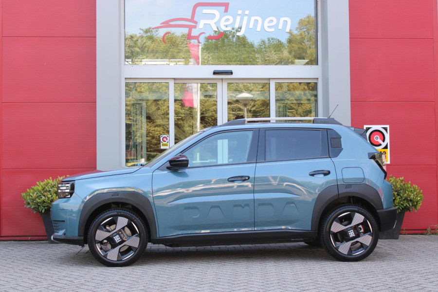 Fiat Grande Panda LA PRIMA 113PK 11 kW 44 kWh | DRAADLOZE APPLE CARPLAY/ANDROID AUTO | NAVIGATIE | ACHTERUITRIJCAMERA | PARKEERSENSOREN VOOR + ACHTER | DRAADLOZE TELEFOONLADER | LED KOPLAMPEN | CLIMATE CONTROL | 3-FASE | 17" LICHTMETALEN VELGEN | PRIVACY GLASS | ACHTERSPOILER |