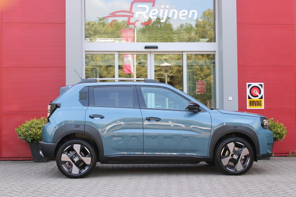 Fiat Grande Panda LA PRIMA 113PK 11 kW 44 kWh | DRAADLOZE APPLE CARPLAY/ANDROID AUTO | NAVIGATIE | ACHTERUITRIJCAMERA | PARKEERSENSOREN VOOR + ACHTER | DRAADLOZE TELEFOONLADER | LED KOPLAMPEN | CLIMATE CONTROL | 3-FASE | 17" LICHTMETALEN VELGEN | PRIVACY GLASS | ACHTERSPOILER |