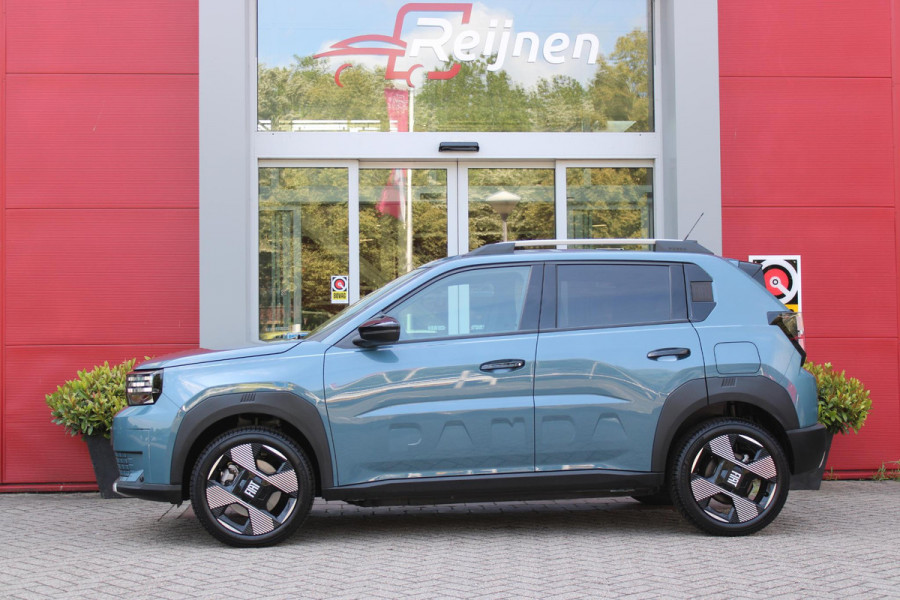 Fiat Grande Panda LA PRIMA 113PK 11 kW 44 kWh | DRAADLOZE APPLE CARPLAY/ANDROID AUTO | NAVIGATIE | ACHTERUITRIJCAMERA | PARKEERSENSOREN VOOR + ACHTER | DRAADLOZE TELEFOONLADER | LED KOPLAMPEN | CLIMATE CONTROL | 3-FASE | 17" LICHTMETALEN VELGEN | PRIVACY GLASS | ACHTERSPOILER |