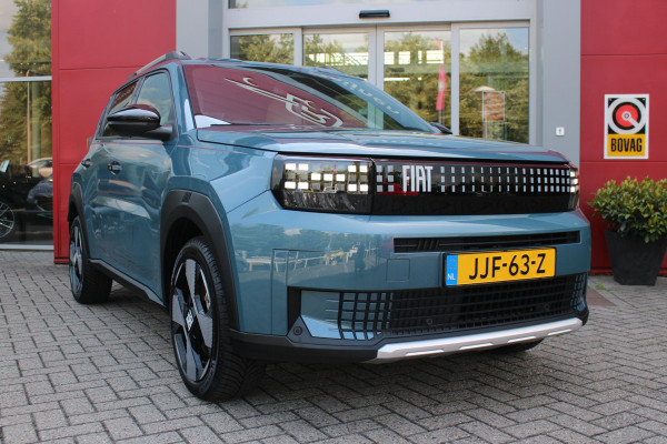 Fiat Grande Panda LA PRIMA 113PK 11 kW 44 kWh | DRAADLOZE APPLE CARPLAY/ANDROID AUTO | NAVIGATIE | ACHTERUITRIJCAMERA | PARKEERSENSOREN VOOR + ACHTER | DRAADLOZE TELEFOONLADER | LED KOPLAMPEN | CLIMATE CONTROL | 3-FASE | 17" LICHTMETALEN VELGEN | PRIVACY GLASS | ACHTERSPOILER |