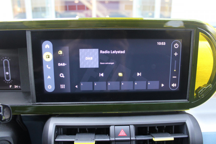 Fiat Grande Panda LA PRIMA 113PK 11 kW 44 kWh | DRAADLOZE APPLE CARPLAY/ANDROID AUTO | NAVIGATIE | ACHTERUITRIJCAMERA | PARKEERSENSOREN VOOR + ACHTER | DRAADLOZE TELEFOONLADER | LED KOPLAMPEN | CLIMATE CONTROL | 3-FASE | 17" LICHTMETALEN VELGEN | PRIVACY GLASS | ACHTERSPOILER |