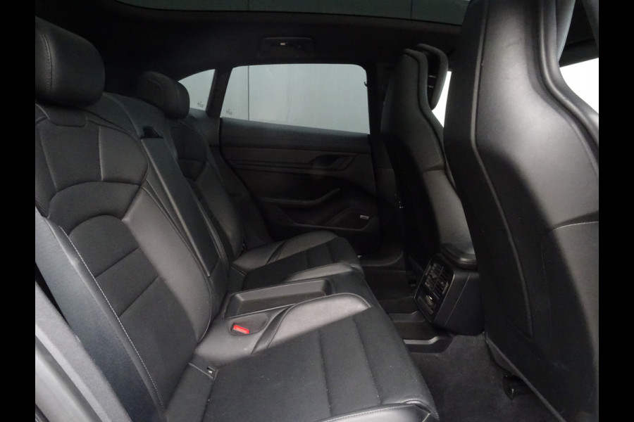 Porsche Taycan Cross Turismo 4S 93 kWh * 370 KM ACCURADIUS !!