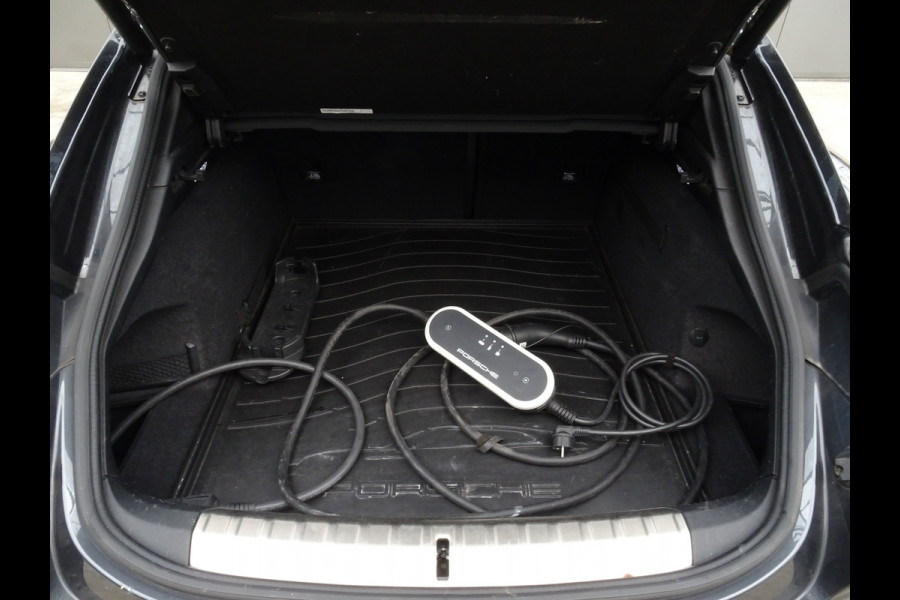 Porsche Taycan Cross Turismo 4S 93 kWh * 370 KM ACCURADIUS !!