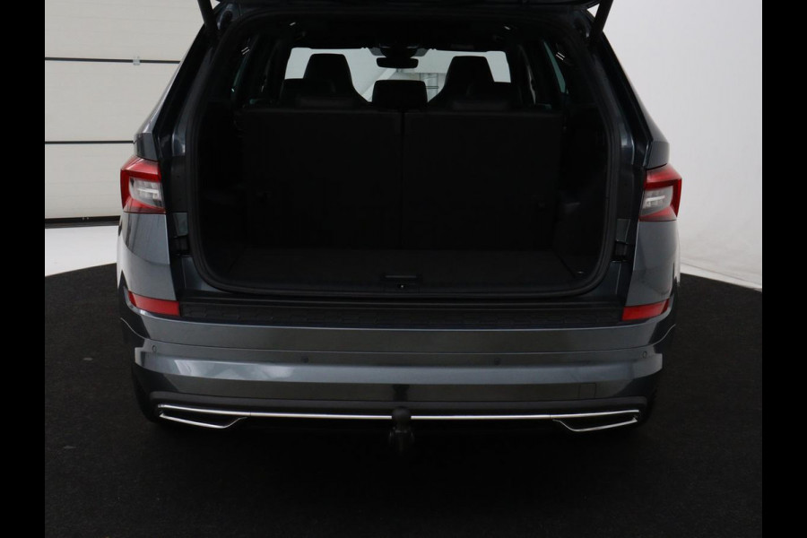 Škoda Kodiaq 1.5 TSI Sportline Business 7p. | Panoramadak | 360 Camera | Carplay | Trekhaak | Navigatie | Climate control | DAB+ | Adaptive cruise | Stoel & stuurwielverwarming | Side assist