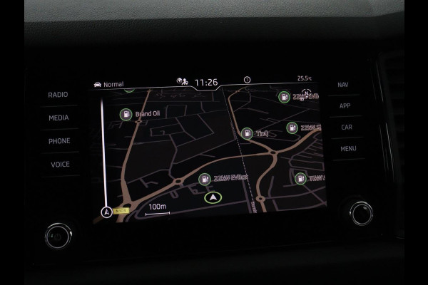 Škoda Kodiaq 1.5 TSI Sportline Business 7p. | Panoramadak | 360 Camera | Carplay | Trekhaak | Navigatie | Climate control | DAB+ | Adaptive cruise | Stoel & stuurwielverwarming | Side assist