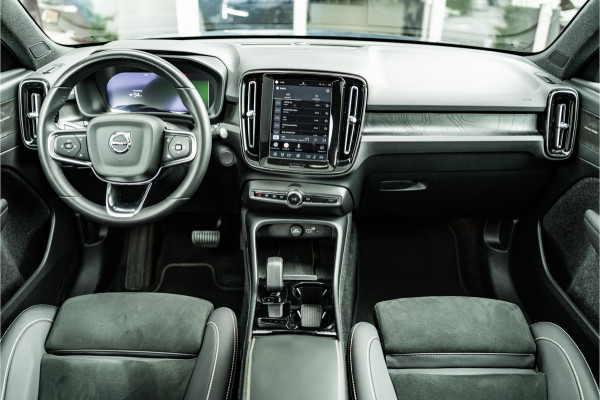 Volvo C40 Recharge Twin Ultimate 78 kWh | PANO | ACC | HK | 360 Camera | 1500kg trekgewicht
