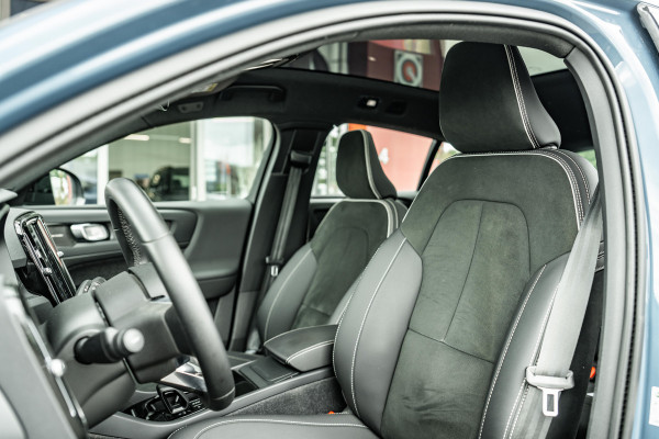 Volvo C40 Recharge Twin Ultimate 78 kWh | PANO | ACC | HK | 360 Camera | 1500kg trekgewicht