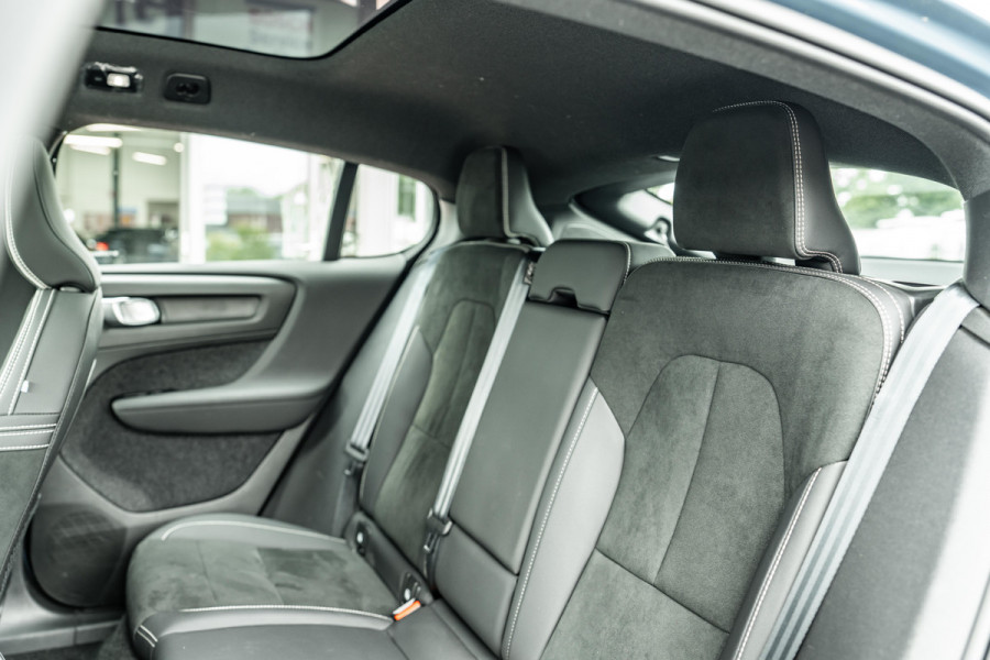 Volvo C40 Recharge Twin Ultimate 78 kWh | PANO | ACC | HK | 360 Camera | 1500kg trekgewicht
