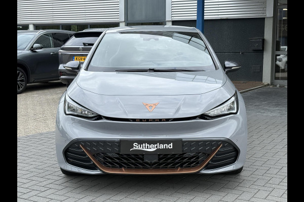 CUPRA Born Essential 62 kWh | 19 Inch | PDC V+A | Carplay | Stuurverwarming |