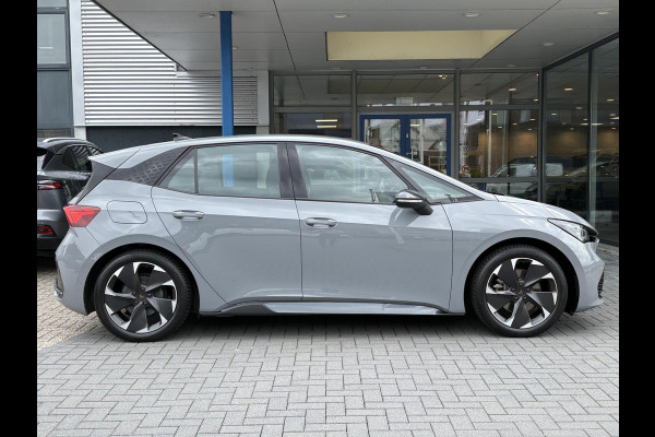 CUPRA Born Essential 62 kWh | 19 Inch | PDC V+A | Carplay | Stuurverwarming |