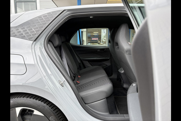 CUPRA Born Essential 62 kWh | 19 Inch | PDC V+A | Carplay | Stuurverwarming |