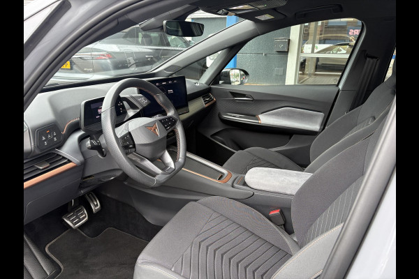 CUPRA Born Essential 62 kWh | 19 Inch | PDC V+A | Carplay | Stuurverwarming |