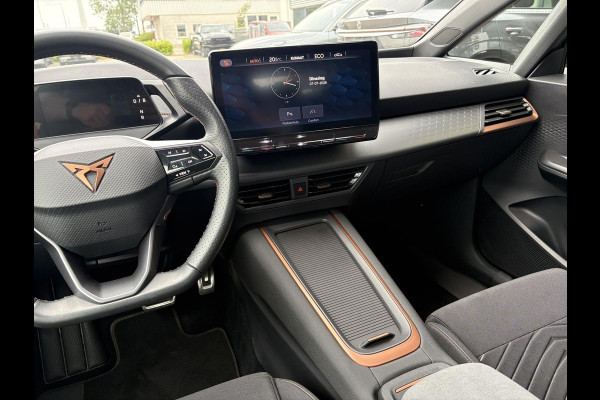 CUPRA Born Essential 62 kWh | 19 Inch | PDC V+A | Carplay | Stuurverwarming |