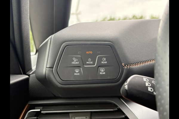 CUPRA Born Essential 62 kWh | 19 Inch | PDC V+A | Carplay | Stuurverwarming |