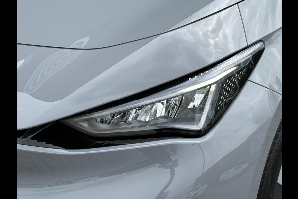 CUPRA Born Essential 62 kWh | 19 Inch | PDC V+A | Carplay | Stuurverwarming |