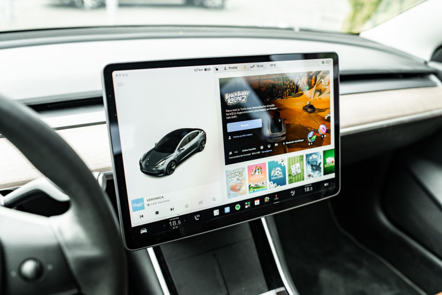 Tesla Model 3 Standard RWD Plus | Trekhaak | Tabacco Leder