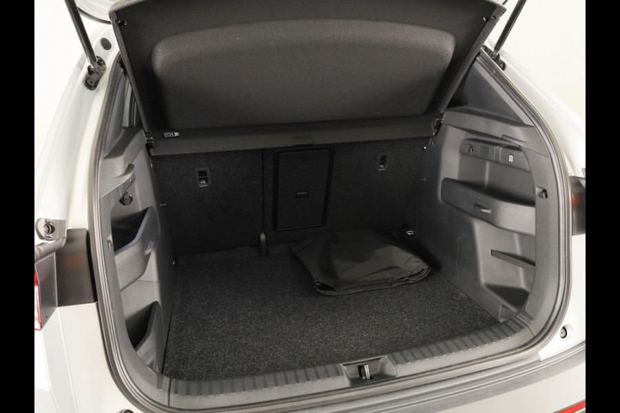 Škoda Elroq 60 Sportline 204pk | Black Pack | 21 inch | Adaptive Cruise | Blind Spot | Stoelverwarming