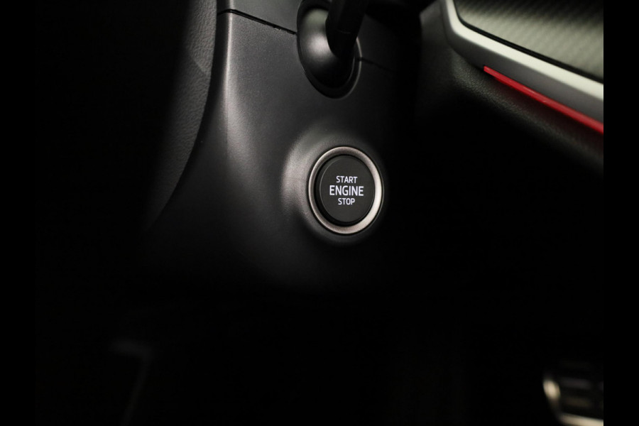 Škoda Elroq 60 Sportline 204pk | Black Pack | 21 inch | Adaptive Cruise | Blind Spot | Stoelverwarming