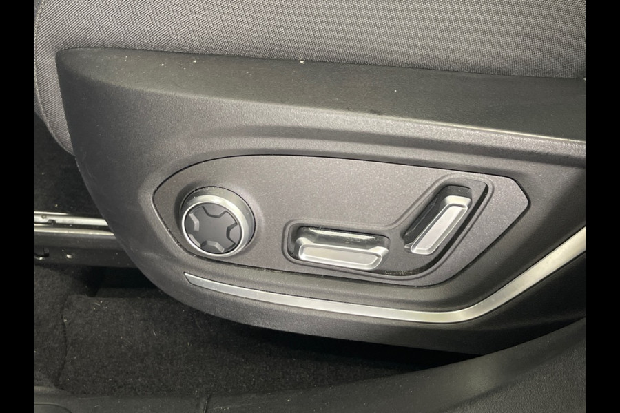 Lynk & Co 01 1.5 PHEV 262PK Adapt.Cruise 360° Cam Carplay Plug-in Stoelverw Vol opties!