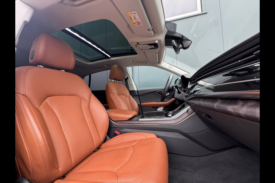 Audi Q8 55 TFSI quattro * S-line * Panoramadak * Dealer onderh. *