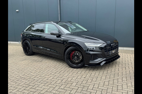 Audi Q8 55 TFSI quattro * S-line * Panoramadak * Dealer onderh. *