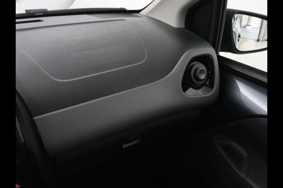 Peugeot 108 1.0 e-VTi Allure | Cruise control | Navigatie | DAB+ | Mirrorlink | Bluetooth | Airco
