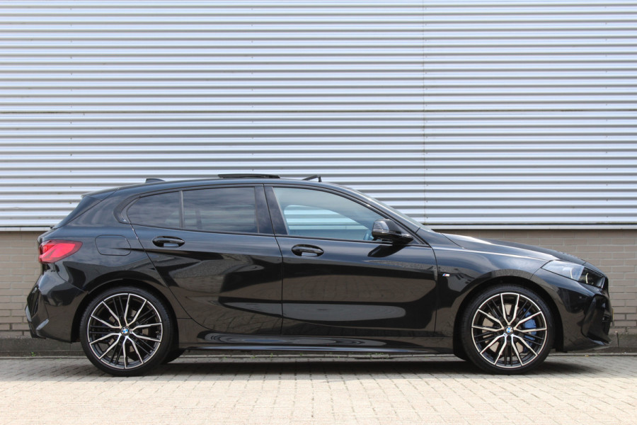 BMW 1-serie 118i High Executive M-Sport Plus | Shadow Line | Panoramadak | Leder | Active Cruise