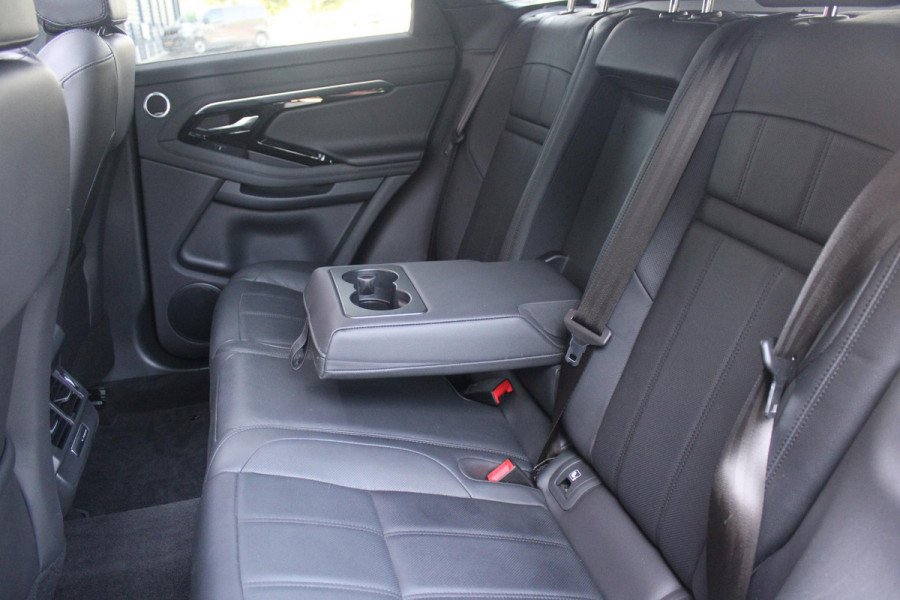 Land Rover Range Rover Evoque 1.5 P300e AWD 254PK R-DYNAMIC HSE | PANORAMISCH SCHUIF / KANTELDAK | ELEKTRISCH VERSTELBARE VOORSTOELEN / BESTUURDERSTOEL MET GEHEUGEN | LEDEREN BEKLEDING | VOORSTOELEN  VERWARMBAAR | 20" LICHTMETALEN VELGEN | KEYLESS ENTRY / START | DODEHOEK DETECTIE | EXTRA GETINTE ACHTERRUITEN | FULL LED KOPLAMPEN | LED ACHTERLICHTEN | ADAPTIVE CRUISE CONTROL | APPLE CARPLAY | ACHTERKLEP ELEKTRISCH BEDIENBAAR | MERIDIAN PREMIUM AUDIO SYSTEEM | RODE REMKLAUWEN |